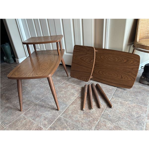 Pair of Mid-Century coffee side tables