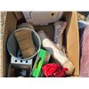 Image 3 : Pallet of household items