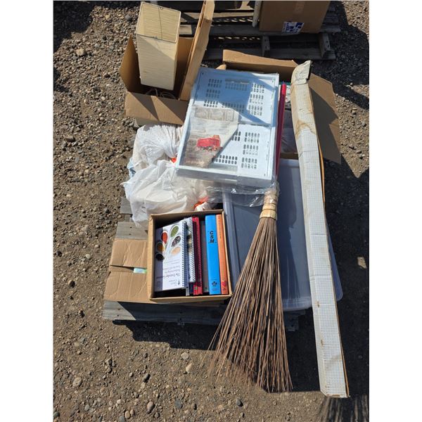 Pallet of household items