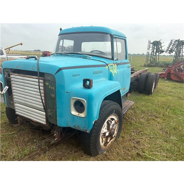 Approx. 1974 Blue I.H. Tandem C&C Detroit Diesel. Sold for Parts, SN.15685ECA12831