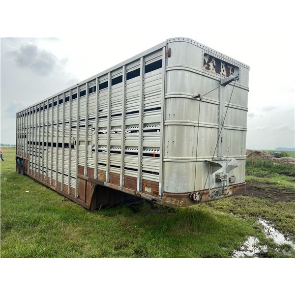Chamberlain 45ft. Cattle liner, Tandem. (Poor, Farm Use Only) Sold as Is