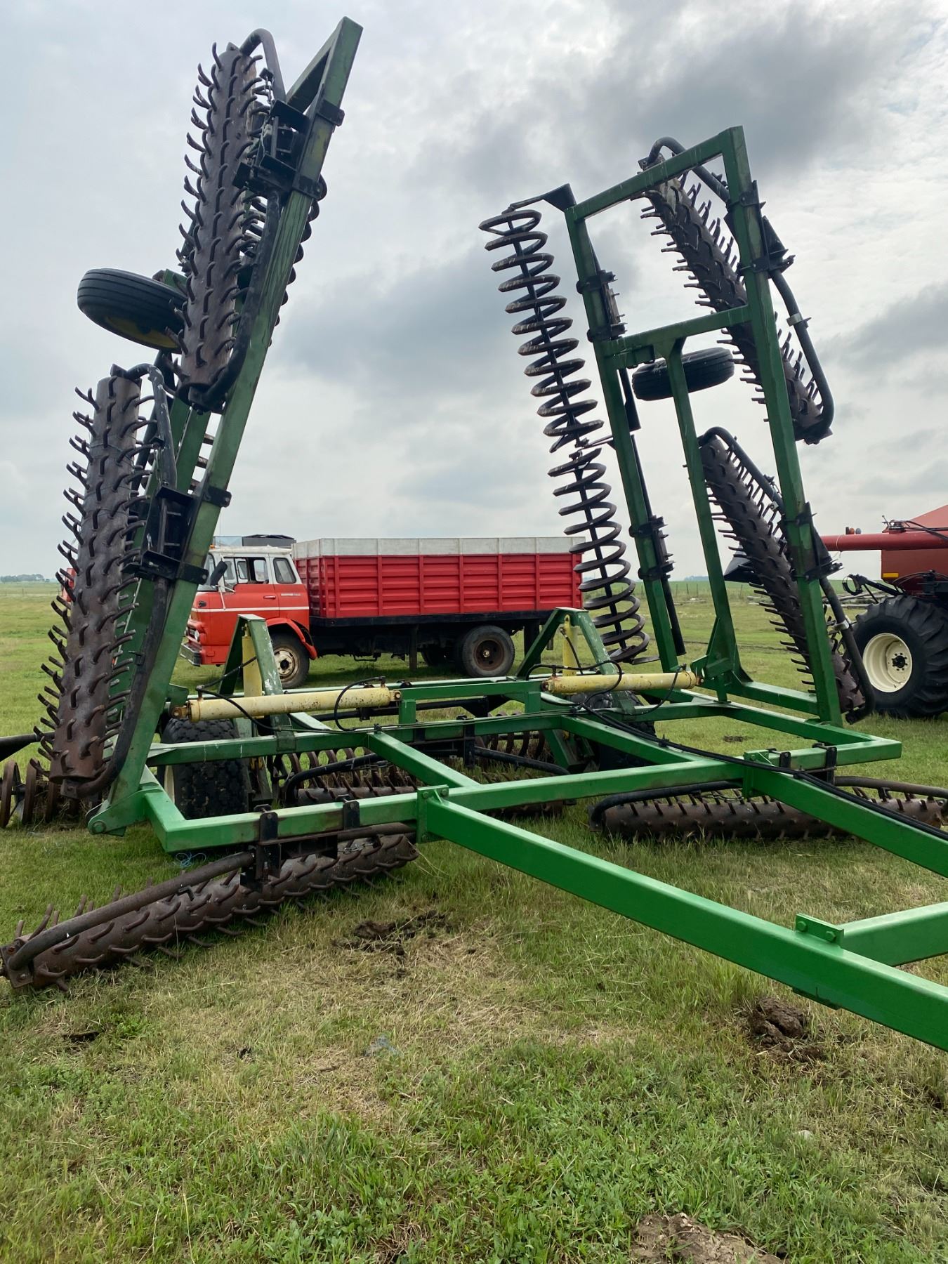 Rotating Packer Approx., 35ft Coil Packers c/w Rotating Harrows