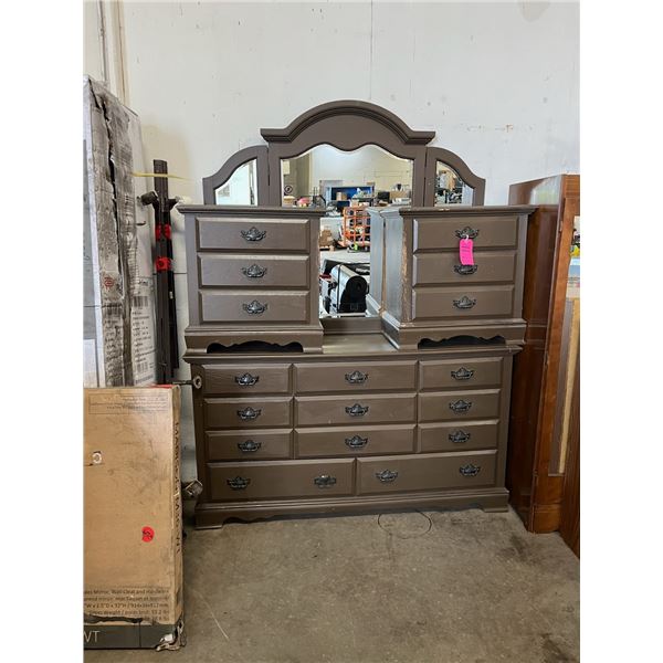3pc Dresser Set w/ Mirror