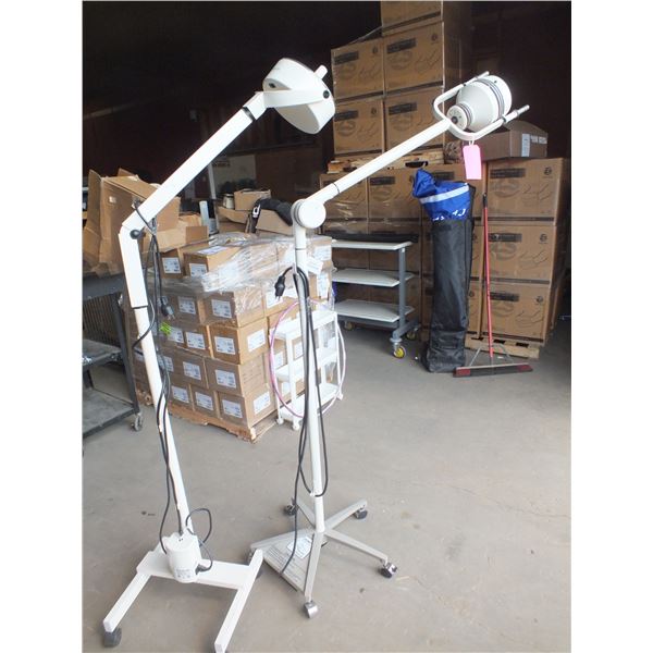 2 Welch Allyn Medical Lights