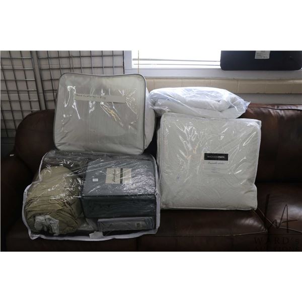 Selection of King sized bedding to fit lot 183