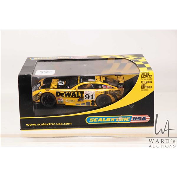 1: 32 scale Scalextric Tuscan 400r DeWalt 91 Slot car