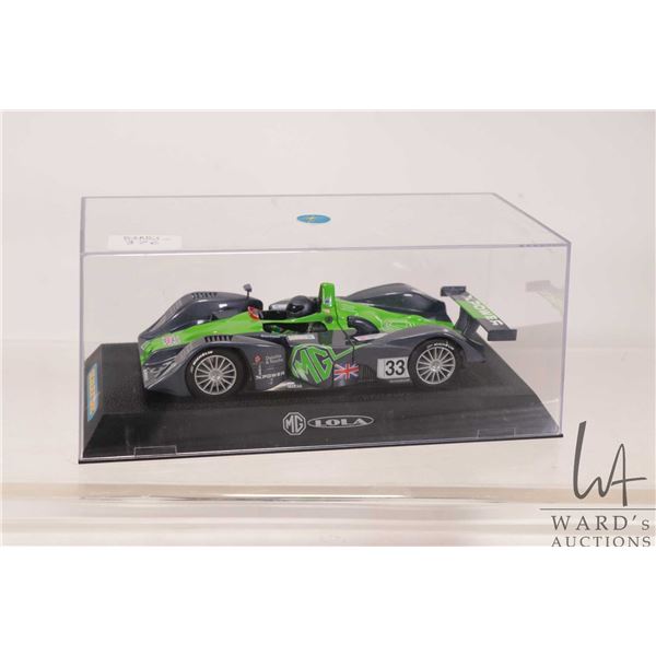 1: 32 scale Scalextric MG Lola 2001 C3266 Slot car