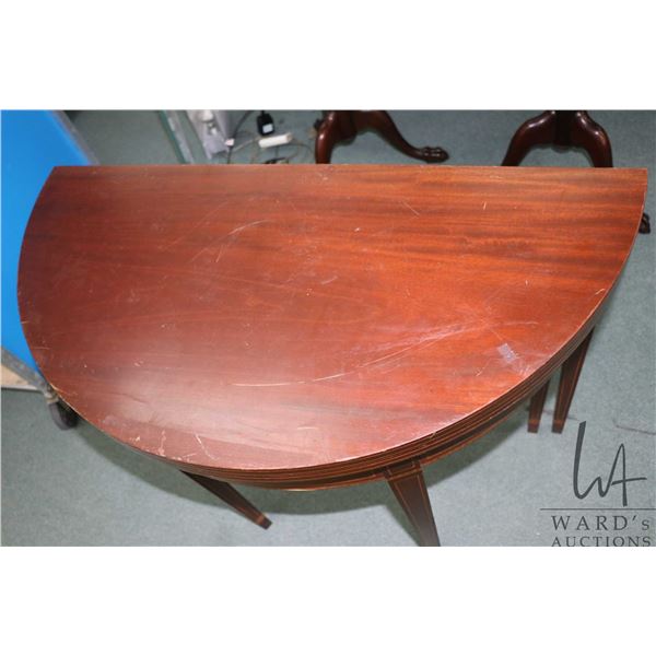 Sheraton fold over table with gate leg and delicate inlay, 30" H X 36" diameter when open