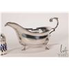 Image 3 : Vintage British sterling silver sauce boat 6 1/2" in length