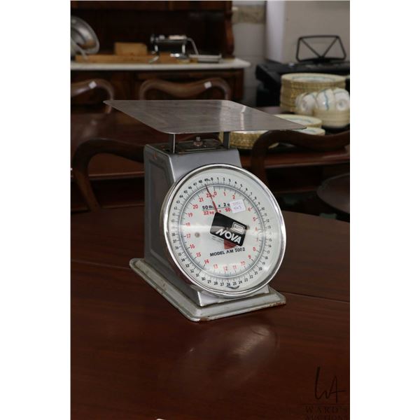 Model AM 5002 kitchen scale 11" in height