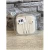 Image 2 : Earpods - Wired - 2 Pack - New