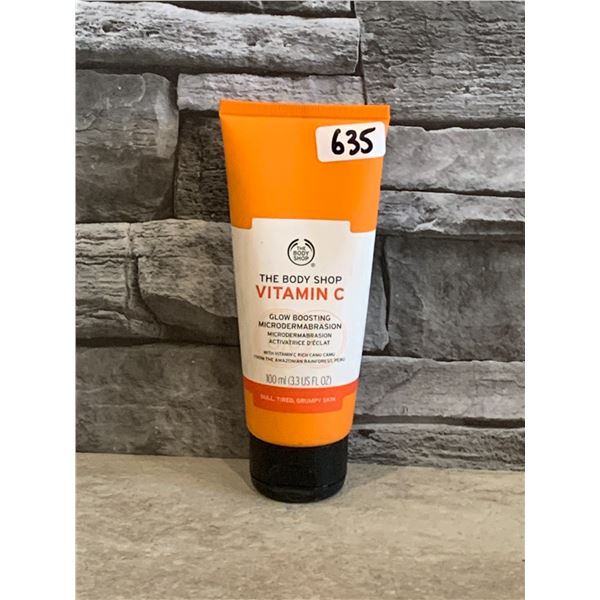 The Body Shop - Vitamin C Glow Boosting Microdermabrasion Cream - 100mL - New
