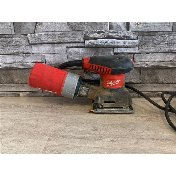 Milwaukee Sheet Sander - 1/4" - Model #: 6020-21 - Tested