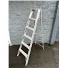Image 1 : Aluminum 5 Step Folding Ladder