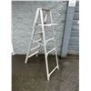 Image 2 : Aluminum 5 Step Folding Ladder