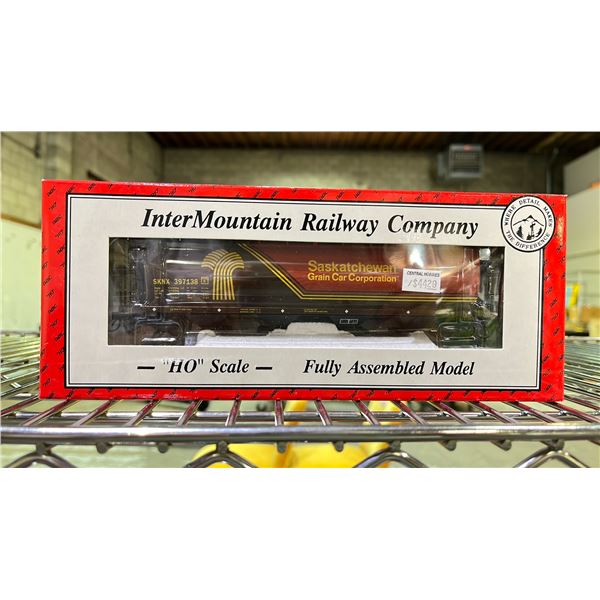 INTERMOUNTAIN RAILWAY COMPANY SASKATCHEWAN CYLINDRICAL HOPPER CAR HO SCALE MODEL TRAIN
