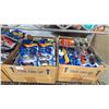 Image 3 : 4 BOXES OF ASSORTED HOT WHEELS DIE CAST VEHICLES