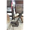 Image 2 : ASSORTED METAL ANTIQUES