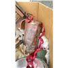 Image 3 : PALLET OF ASSORTED ANTIQUES INCLUDING; OVERHEAD LIGHT, FIRE EXTINGUISHER, MARINE ROPE & MORE