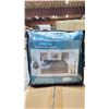 Image 2 : CASE OF LAKE BLUE STRETCH CHAIR COVERS