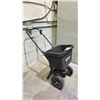 Image 2 : AGRIFAB SPREADER