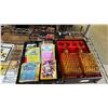Image 2 : SHELF OIF ASSORTED ITEMS INCLUDING; POKEMON CARDS, SPORTS CARDS, COMIC BOOK & MORE