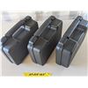 Image 1 : 3 BLACK Plastic cases