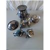 Image 2 : 7 SILVER PLATED items ( 2 sugar/cream sets)