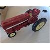Image 8 : INTERNATIONAL HARVESTER TOY Tractors & spreader wagon