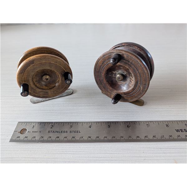 2 ANTIQUE WOODEN FLY Fishing reels