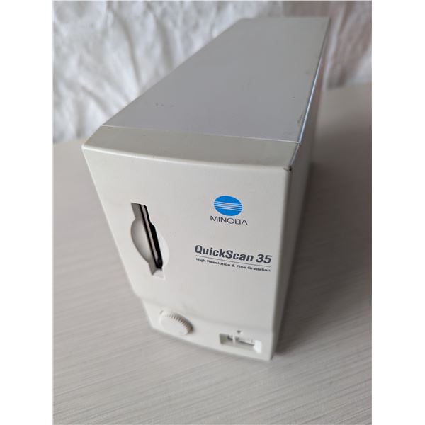 MINOLTA QuickScan 35 film scanner