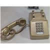 Image 3 : VINTAGE SASKTEL The Gold Phone