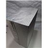 Image 7 : VINTAGE ALuminum DIamond Plate toolbox