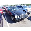 Image 2 : 2000 Mercedes-Benz E320