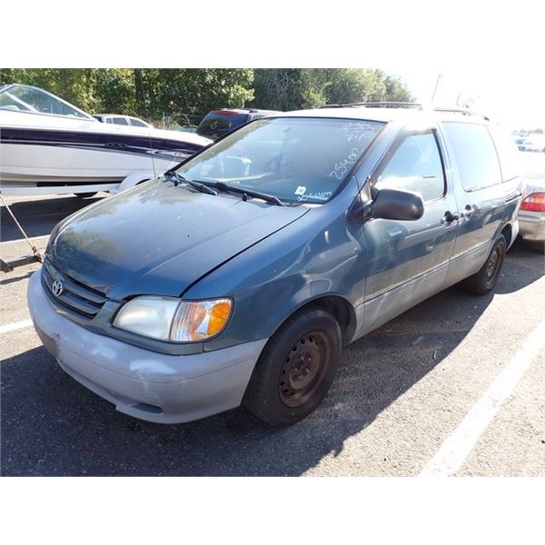 2003 Toyota Sienna