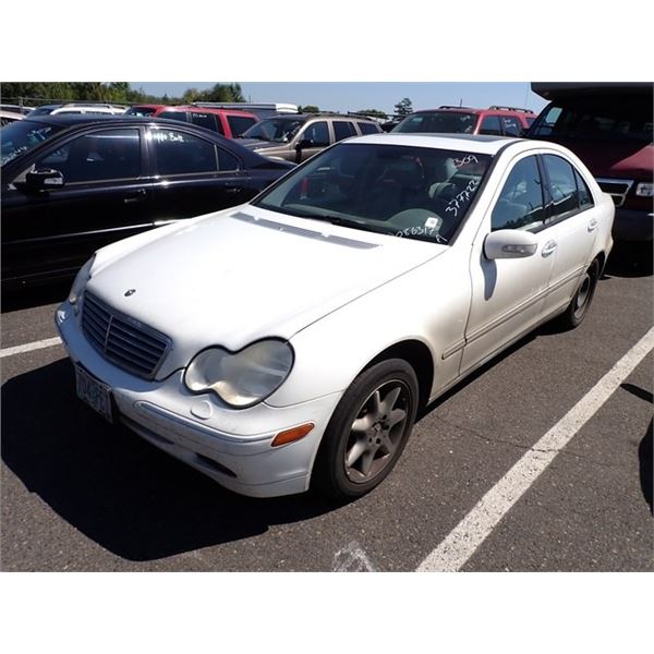 2001 Mercedes-Benz C320