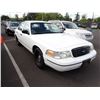 Image 2 : 1999 Ford Crown Victoria