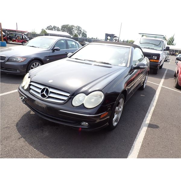 2005 Mercedes-Benz CLK320