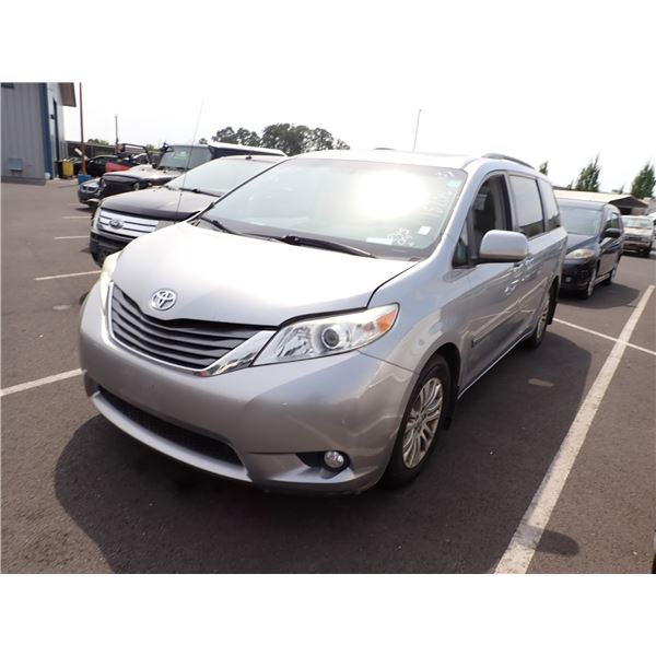2012 Toyota Sienna