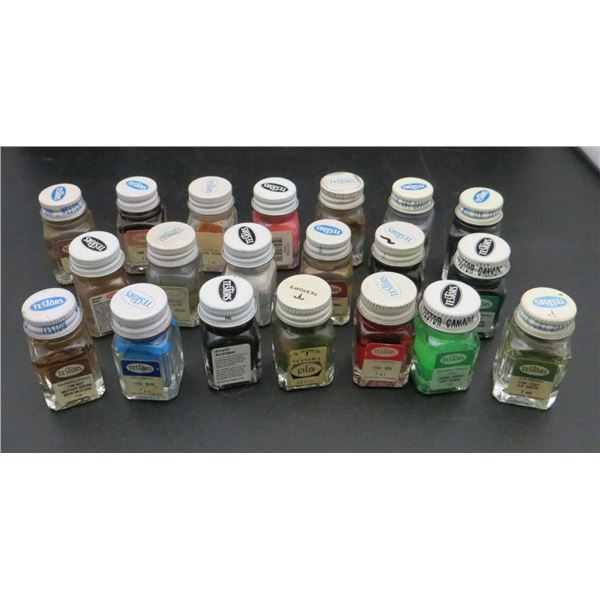 Lot Of 20 Testors Model Paints Various Colours