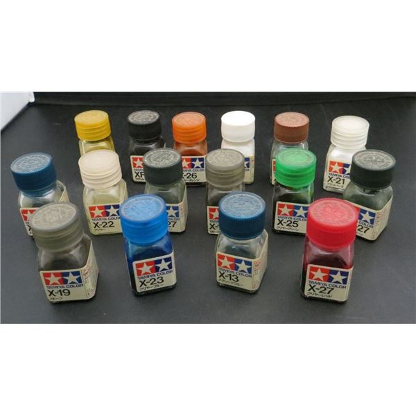 16 Tamiya Model Paints Various Colours