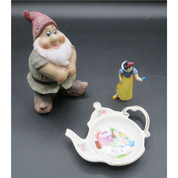 Disney Collectibles Vintage Snow White PVC Figure, Ceramic Dwarf & Alice In Wonderland Spoon Rest
