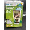 Image 2 : Munchkin Brica Magnetic Stretch to Fit Sun Shade, Black, 1 Pack