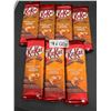 Image 2 : Lot of 7 KitKat Caramel Crisp Bars (120g Each) Chocolate Candy