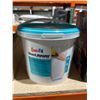 Image 2 : CertainTeed Easi-Fil Dust Away Drywall Compound, 4.5L (1.19 US Gal)