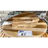 Image 3 : TEAK HAUS ROUND CUTTING BOARD & 6 PC ANTIPASTO PLATTER