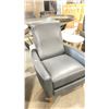 Image 2 : VIDA BLACK LEATHER RECLINING CHAIR