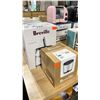 Image 1 : BREVILLE THE CRYSTAL CLEAR ELECTRIC KETTLE AND THE KNOCK BOX 20