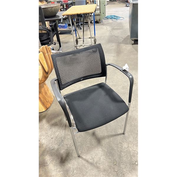 CLIENT CHAIR