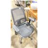 Image 2 : MESHBACK ROLLING OFFICE CHAIR